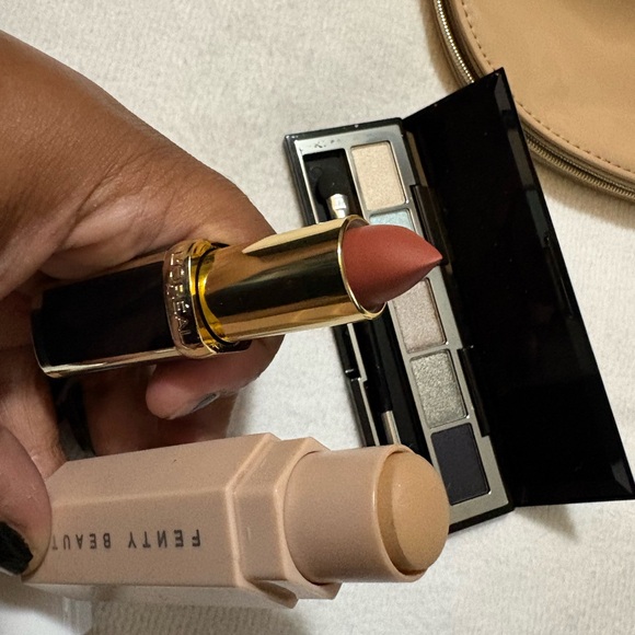 Designer Makeup Bundle - Picture 5 of 8